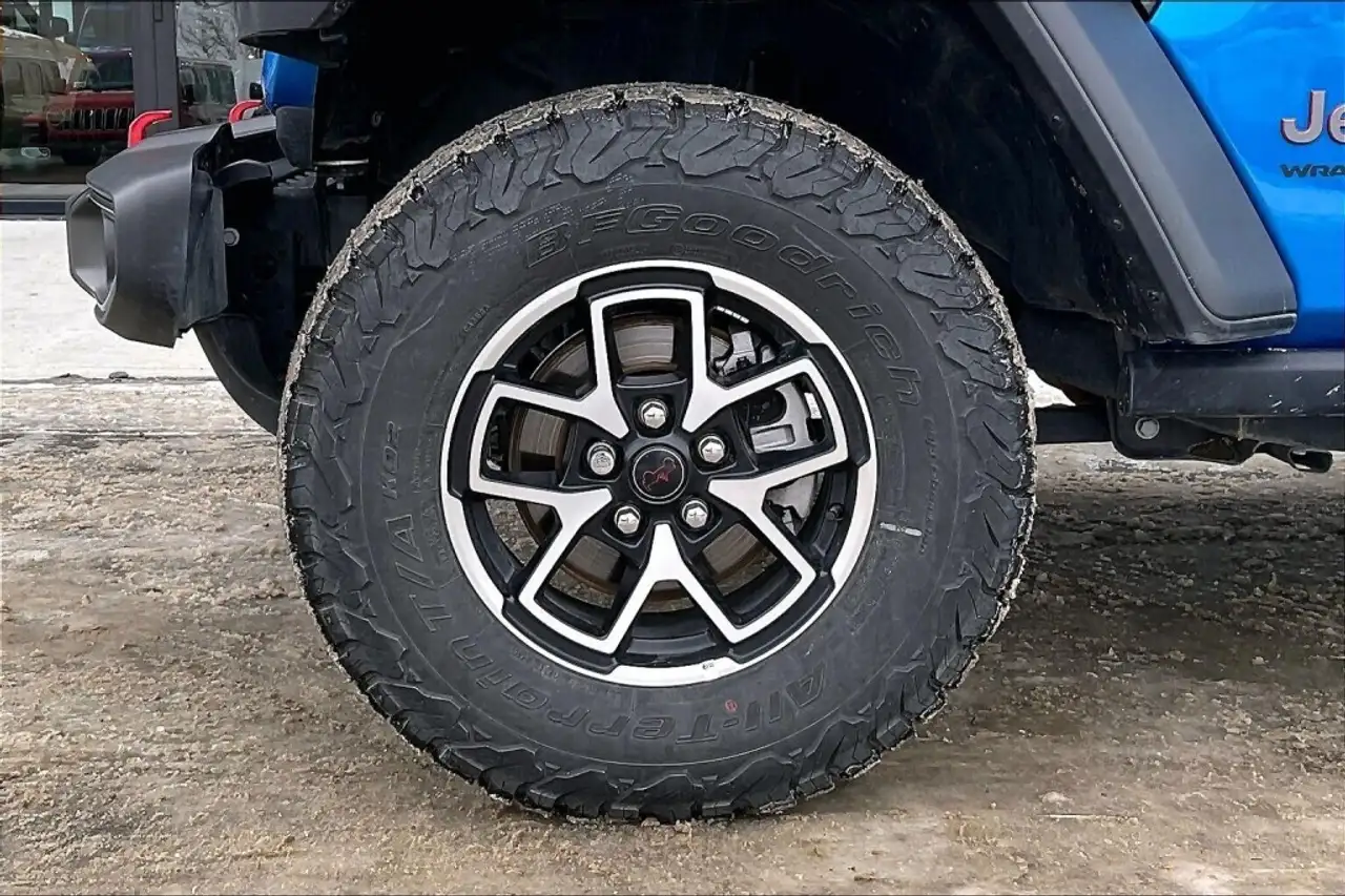 Jeep Wrangler снимка Jeep Wrangler