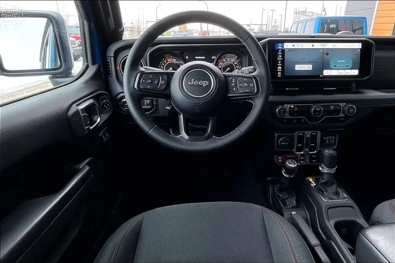 Jeep Wrangler снимка Jeep Wrangler