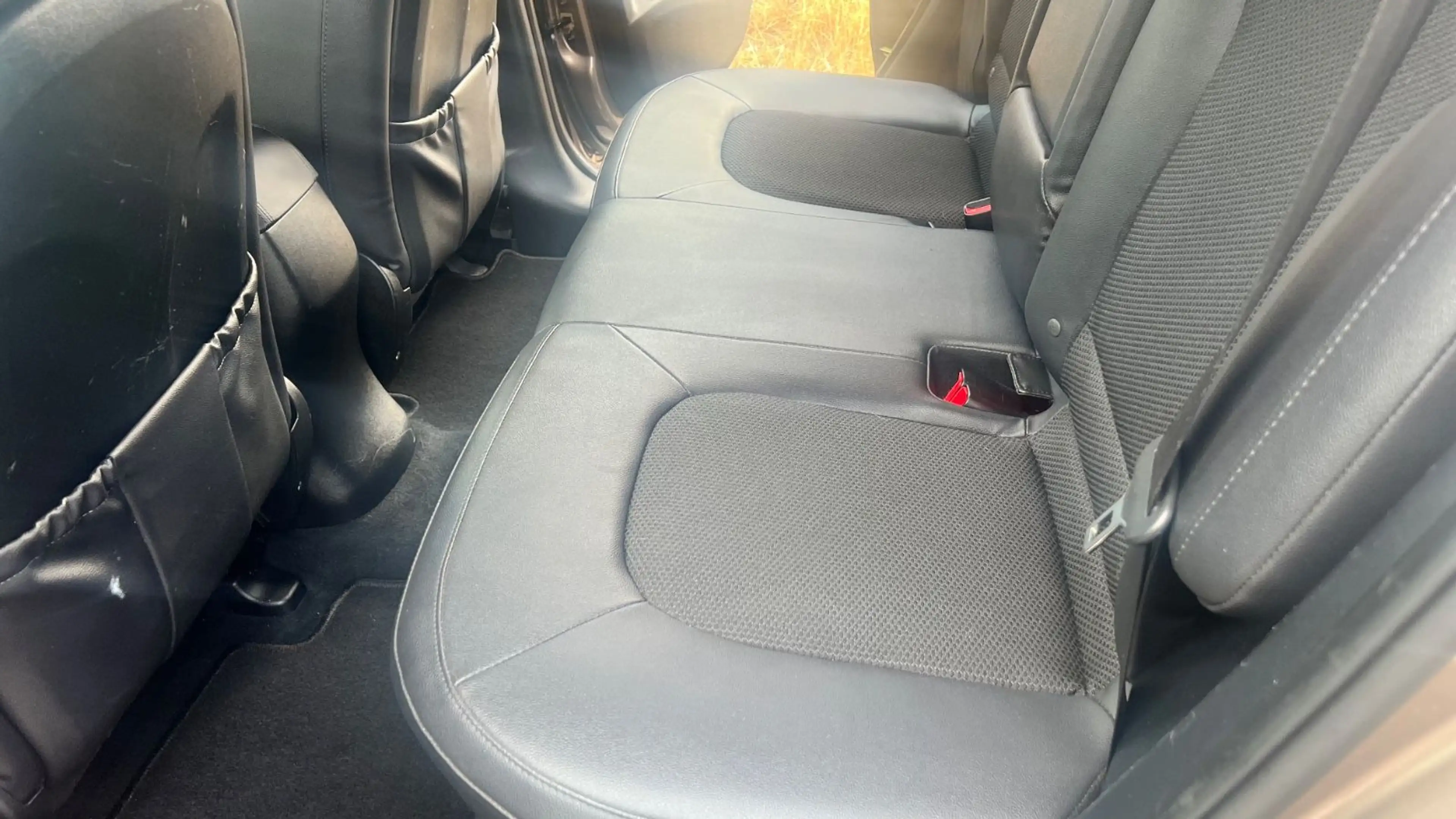 Hyundai iX35 Style/SHZ/PDC/Klima/USB/Xenon/ANHK — photo 11