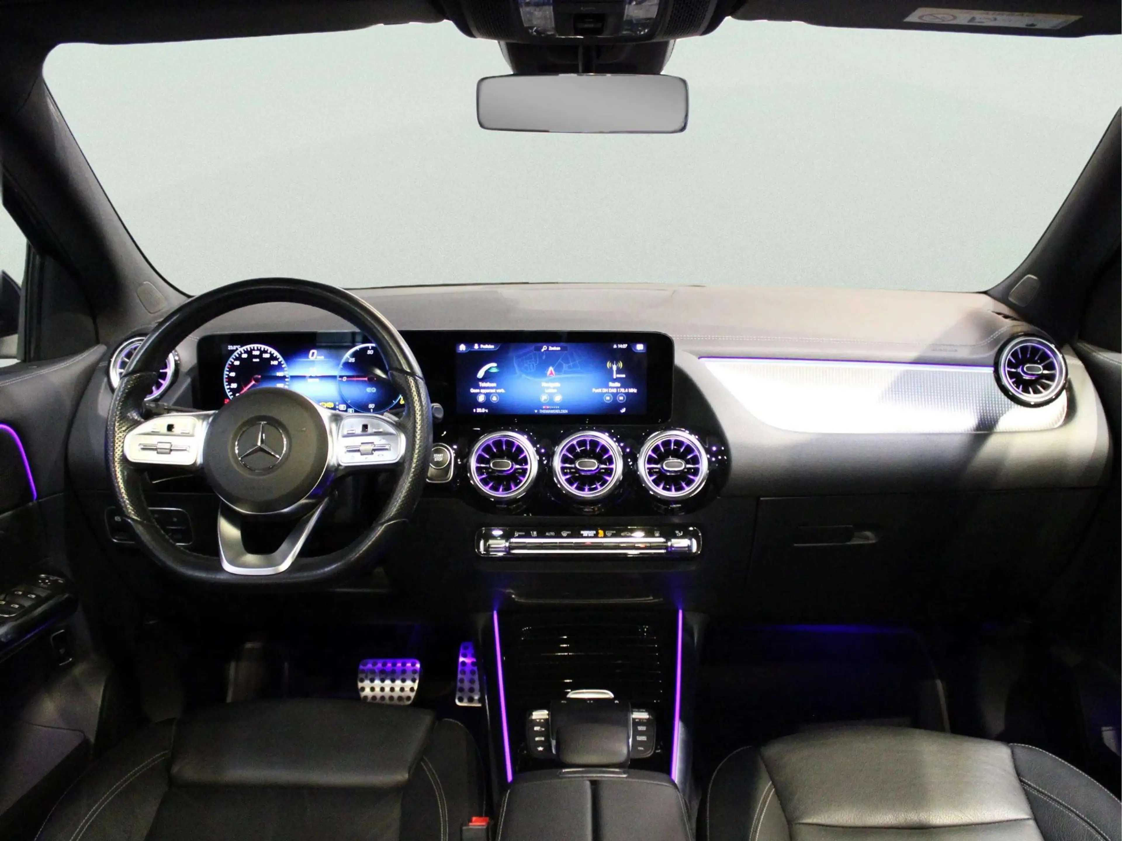 Mercedes-Benz EQA 250 67 kWh | Panorama dak | Trekhaak — photo 10