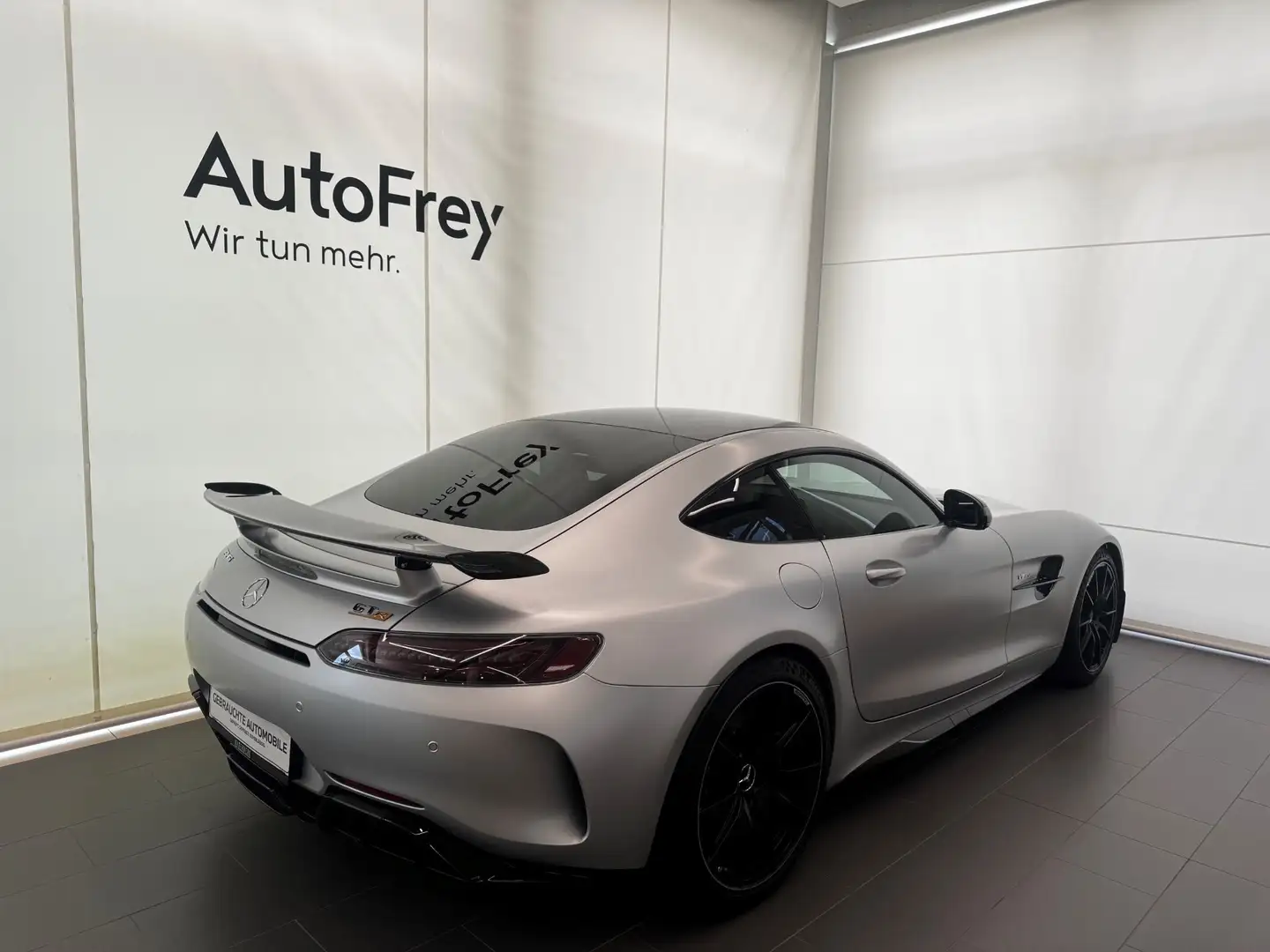 Mercedes-Benz AMG GT R Silber - 2