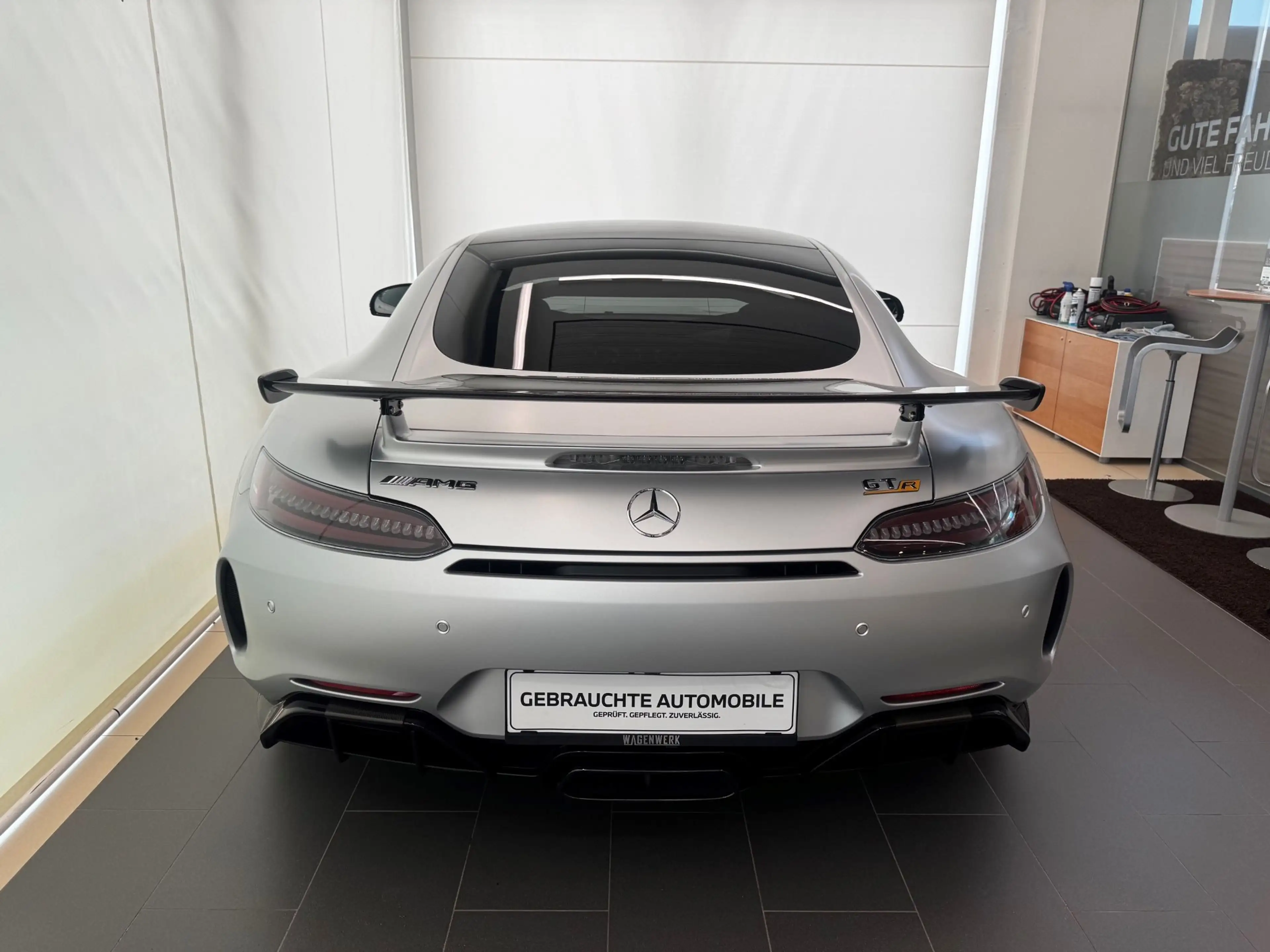 Mercedes-Benz AMG GT R — photo 3
