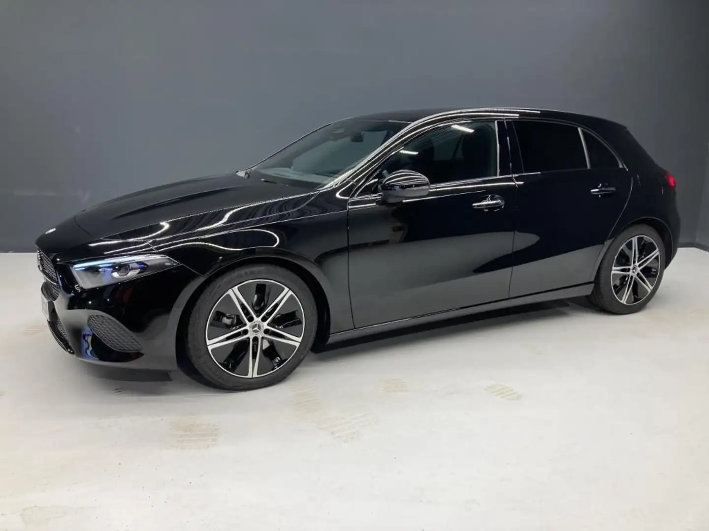 Mercedes-Benz A 200 +Progressive+Night+MBUX+Sportausp.+KAMERA Schwarz - 1