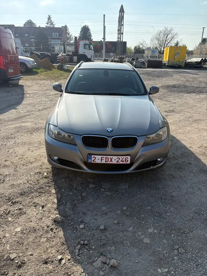 BMW 318 Touring d - 1