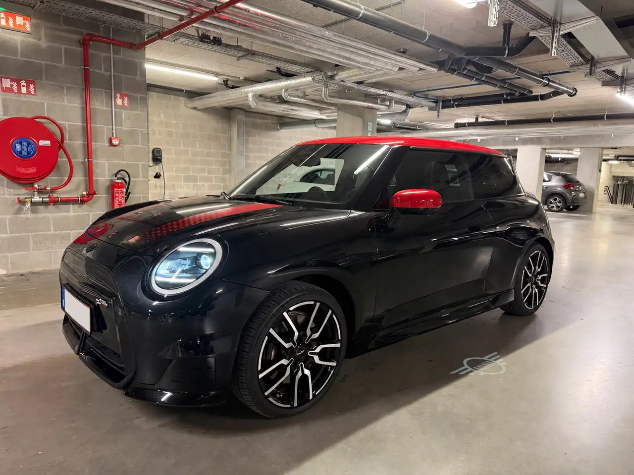 MINI John Cooper Works E