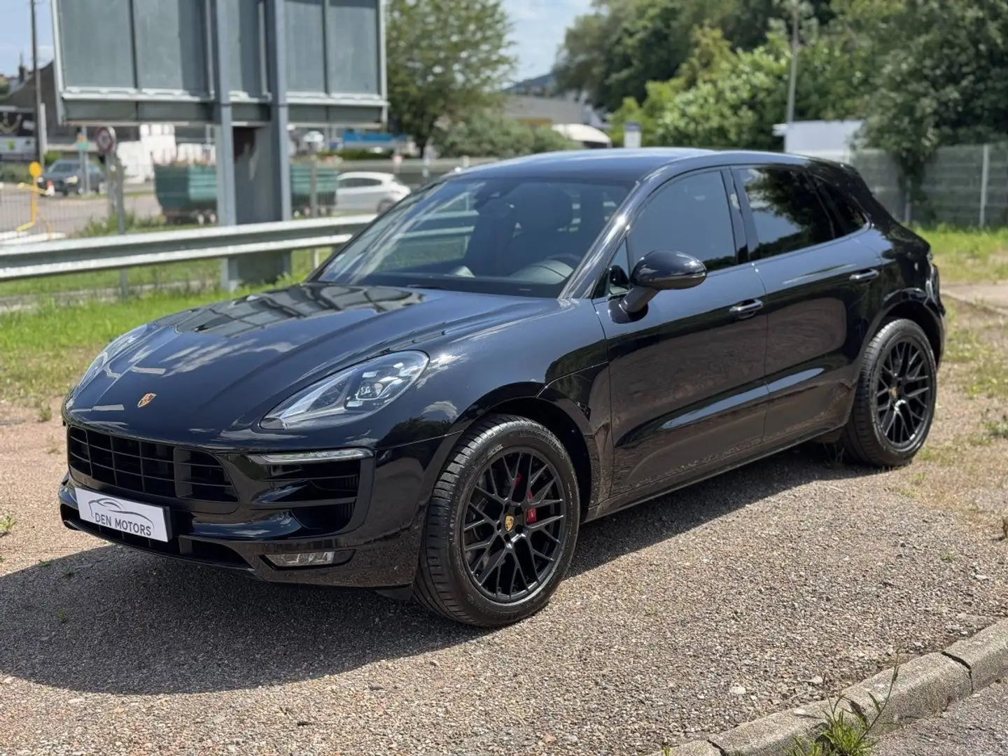 Porsche Macan 3.0 V6 360ch GTS PDK - origine FR, PDLS%2B, pack s Noir - 1