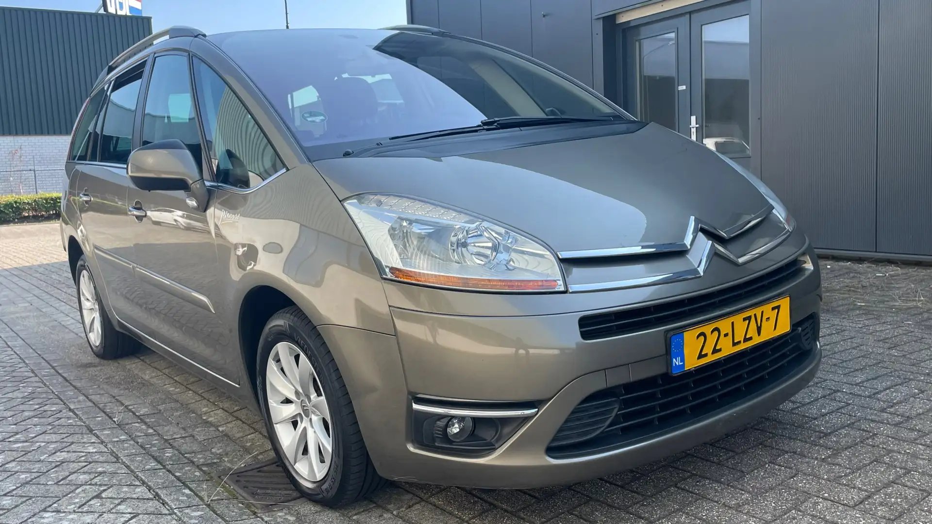 Citroen Grand C4 Picasso 1.6 VTi Business 7p.CR CR KLMA CTR NWE BANDEN LMV Коричневий - 2