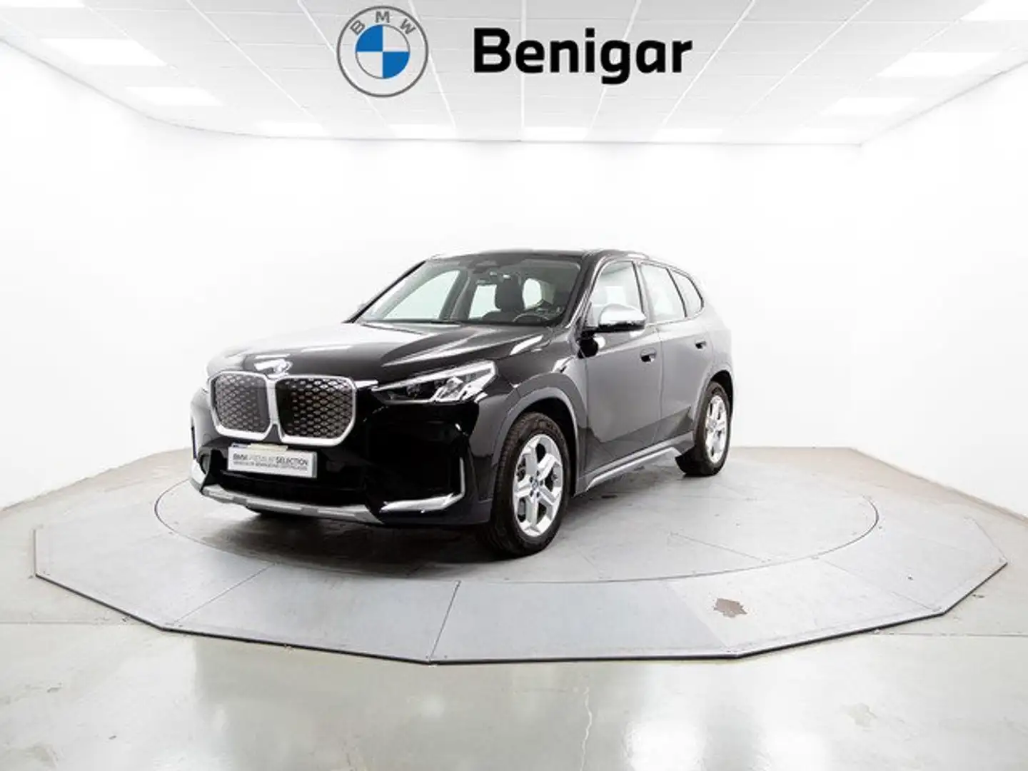 BMW iX1 eDrive20 Negro - 1