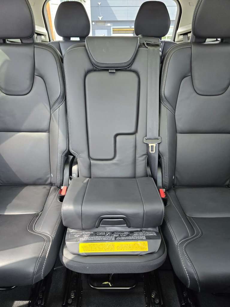 2025 Volvo XC90 UP TO *5YR/UNLIMITED KM WARRANTY... thumb 26