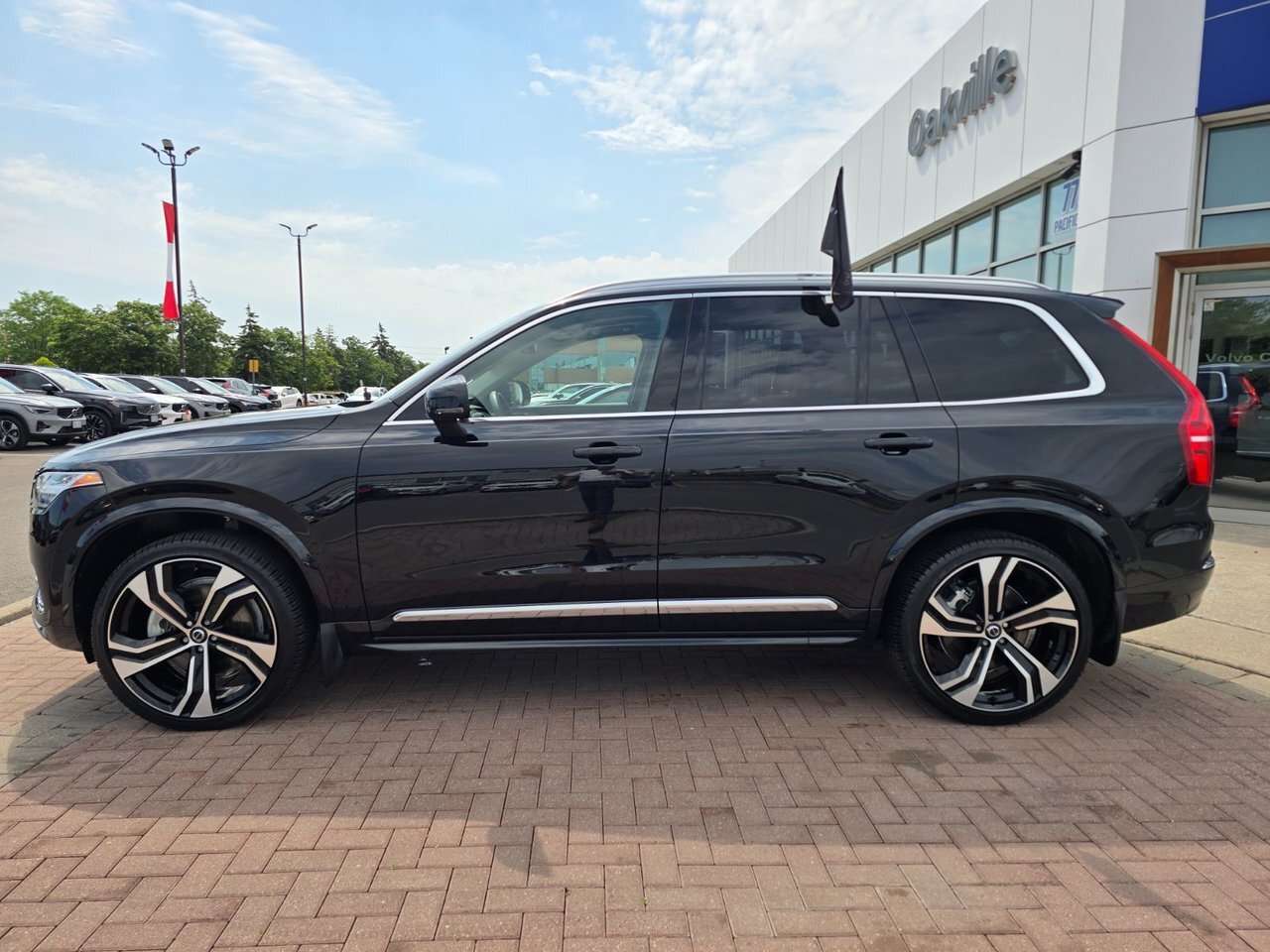 2025 Volvo XC90 UP TO *5YR/UNLIMITED KM WARRANTY... thumb 10