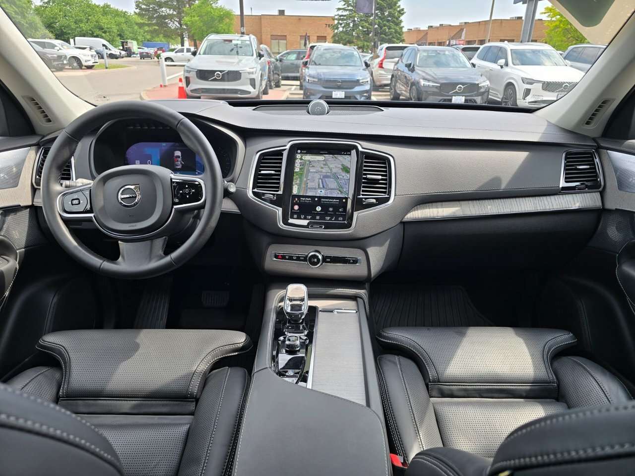 2025 Volvo XC90 UP TO *5YR/UNLIMITED KM WARRANTY... alt 5