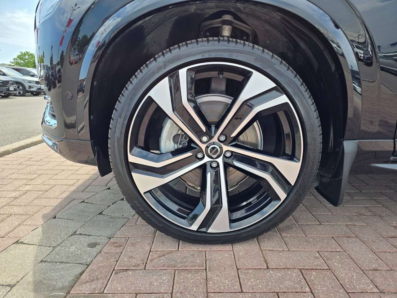 2025 Volvo XC90 UP TO *5YR/UNLIMITED KM WARRANTY... thumb 8