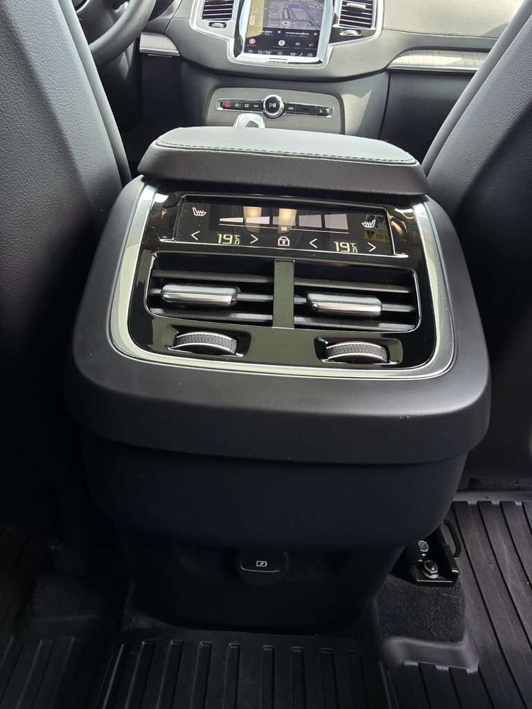 2025 Volvo XC90 UP TO *5YR/UNLIMITED KM WARRANTY... thumb 21