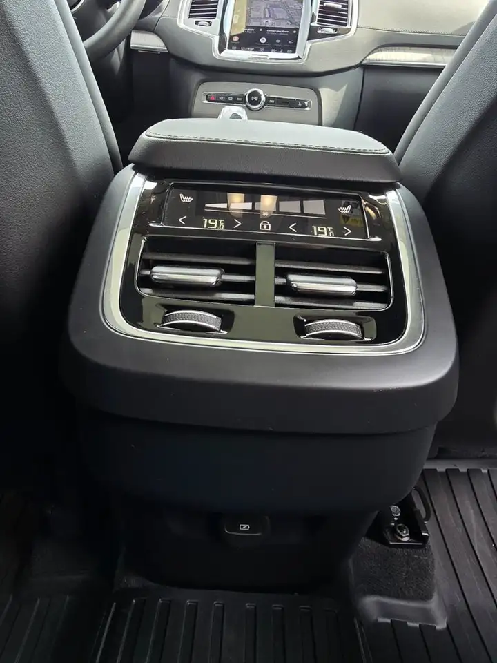 Volvo XC90 снимка Volvo XC90