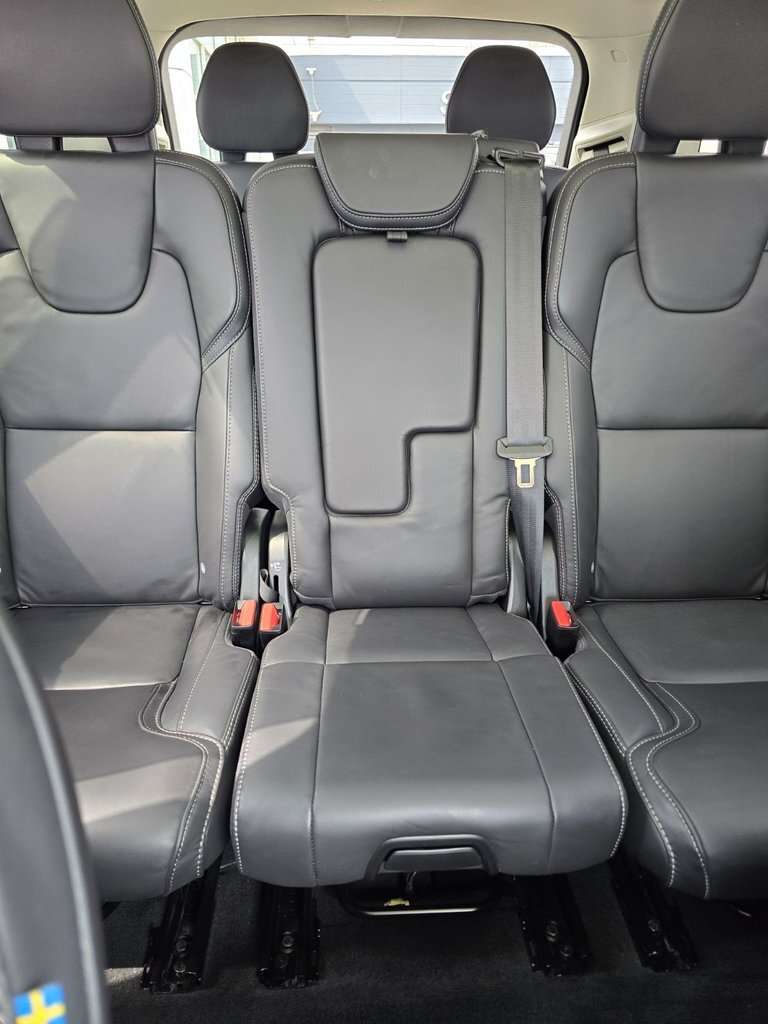 2025 Volvo XC90 UP TO *5YR/UNLIMITED KM WARRANTY... thumb 25