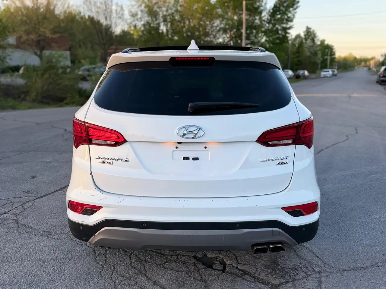 Hyundai SANTA FE photo Hyundai SANTA FE
