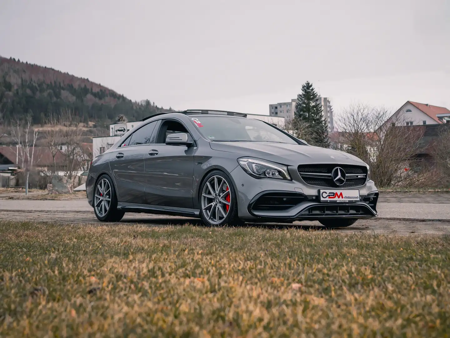 Mercedes-Benz CLA 45 AMG 4Matic Speedshift DCT 7G Grau - 1