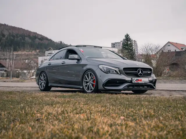 Mercedes-Benz CLA 45 AMG 4Matic Speedshift DCT 7G