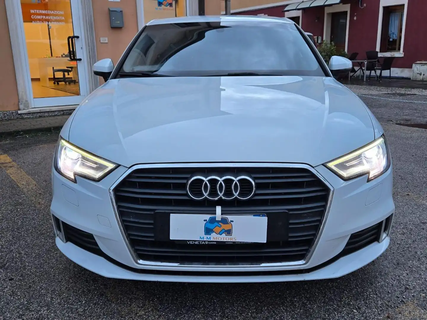 Audi A3 SPB 2.0 TDI Sport Weiß - 2