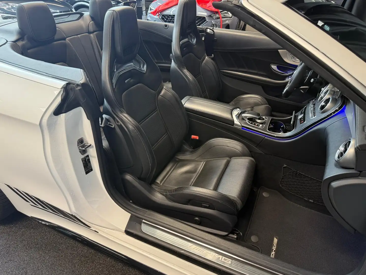 Mercedes-Benz C 63 AMG Cabrio C63 |Burmester|Camera||Leer|476 PK|CABRIO|M Wit - 2