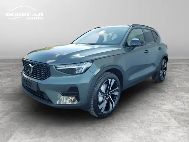 Volvo XC40 N1 B3 Ultra Dark auto