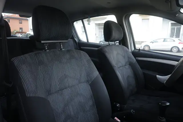 Dacia Sandero view 6