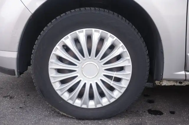 Dacia Sandero view 5