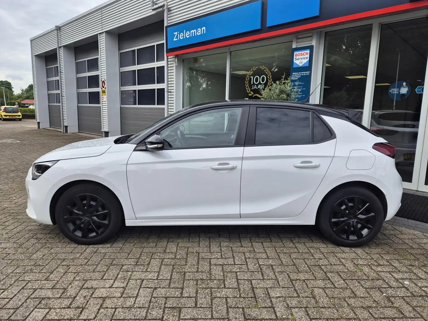 Opel Corsa 1.2 75 pk Edition - Two Tone Wit/Zwart - Parkeerse Blanco - 2