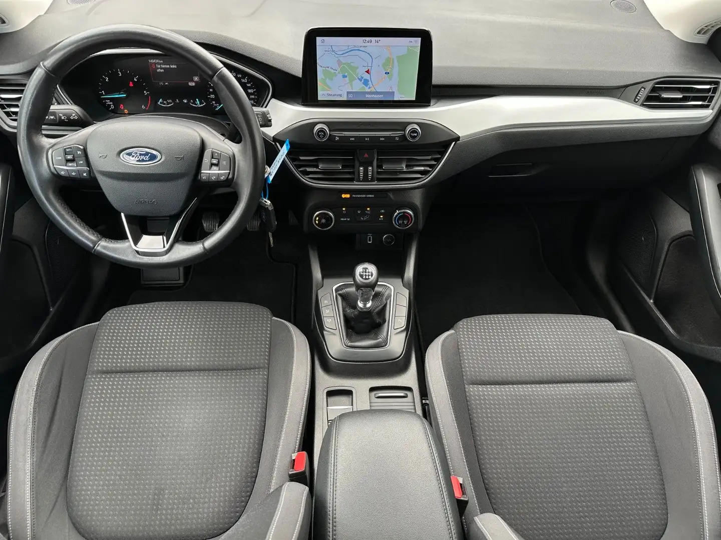 Ford Focus Turnier C&C 1,5 EcoBlue Diesel Navi AHK Alu PDC Weiß - 2
