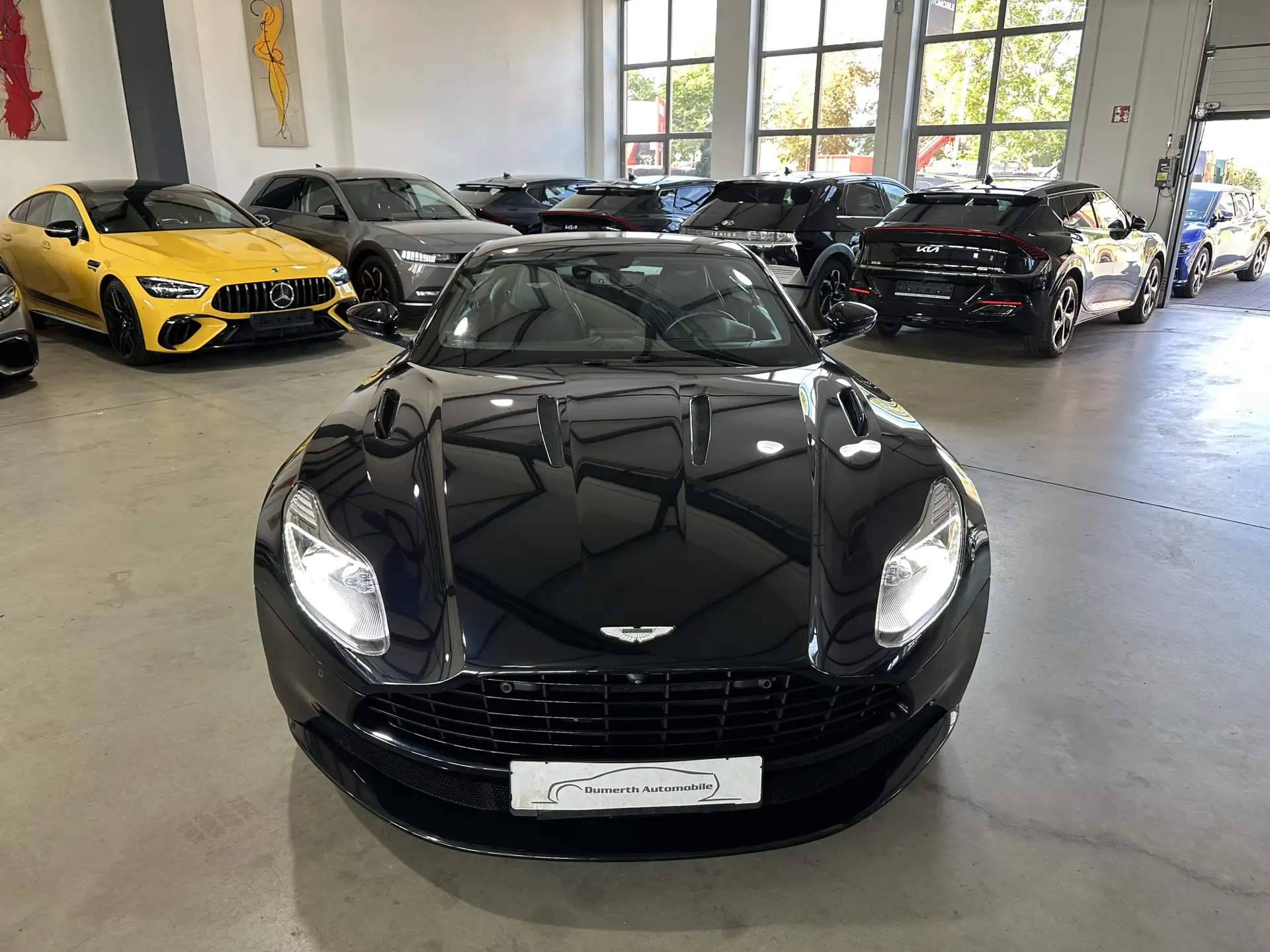 애스턴마틴 DB11 V12 2018 검정 사진 3