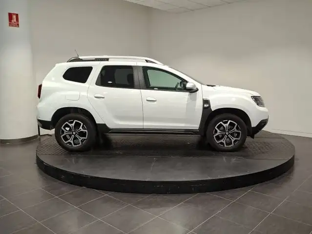 Dacia Duster view 2
