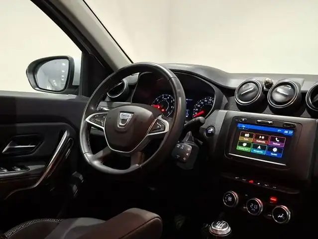 Dacia Duster view 10