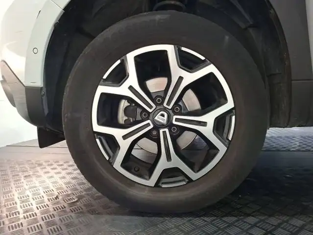 Dacia Duster view 13