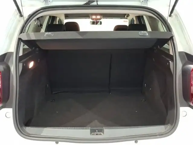 Dacia Duster view 11