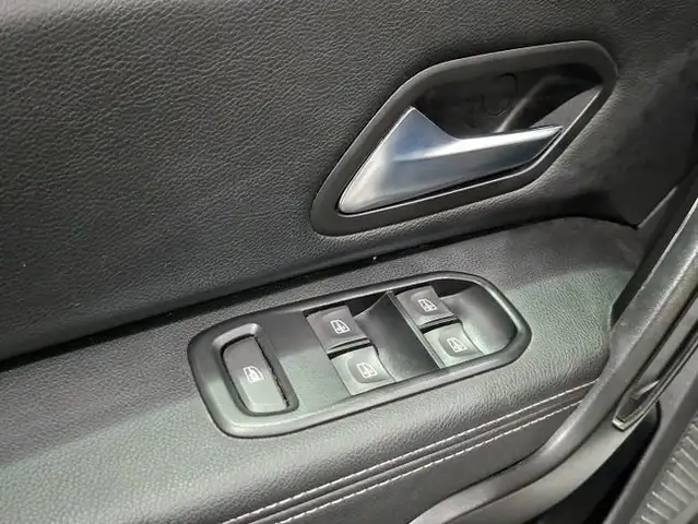 Dacia Duster view 12