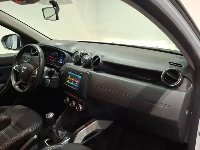Dacia Duster view 9