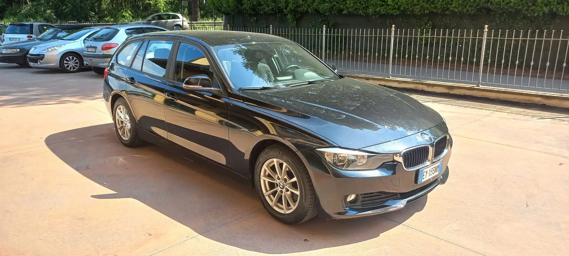 BMW 318 318d Touring Business auto Nero - 1