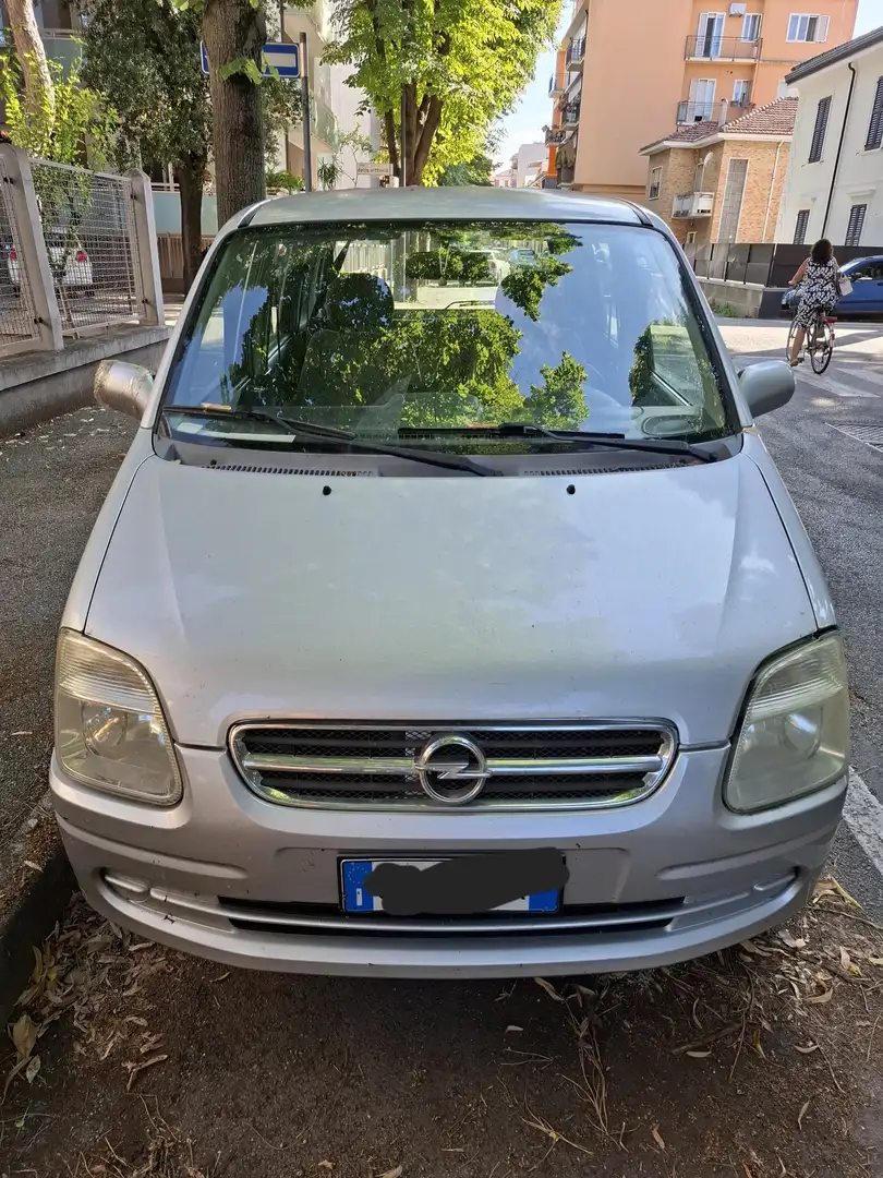 Opel Agila 1.0 12v - 1