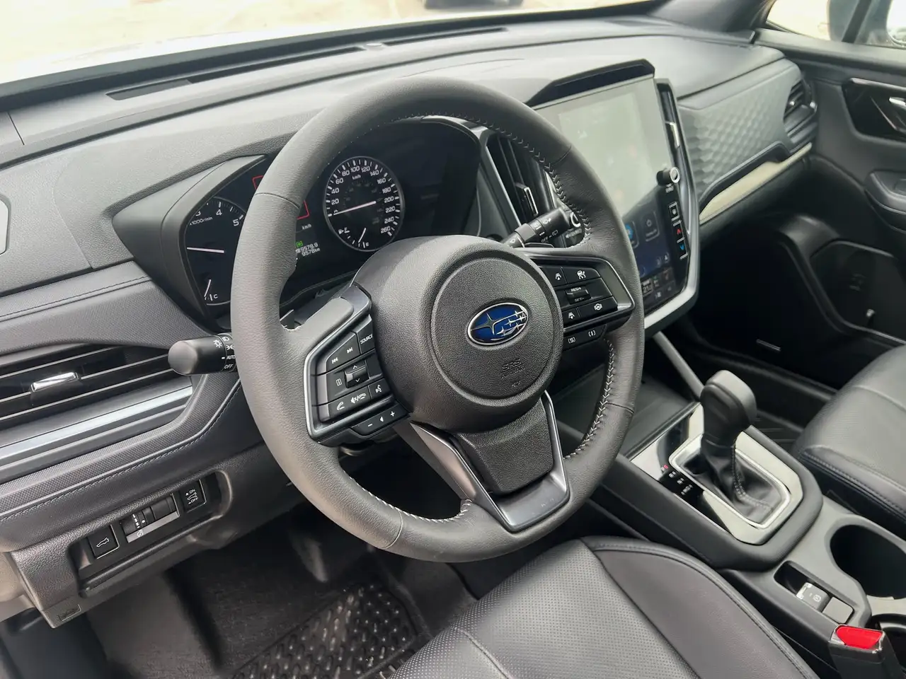 Subaru Forester снимка Subaru Forester