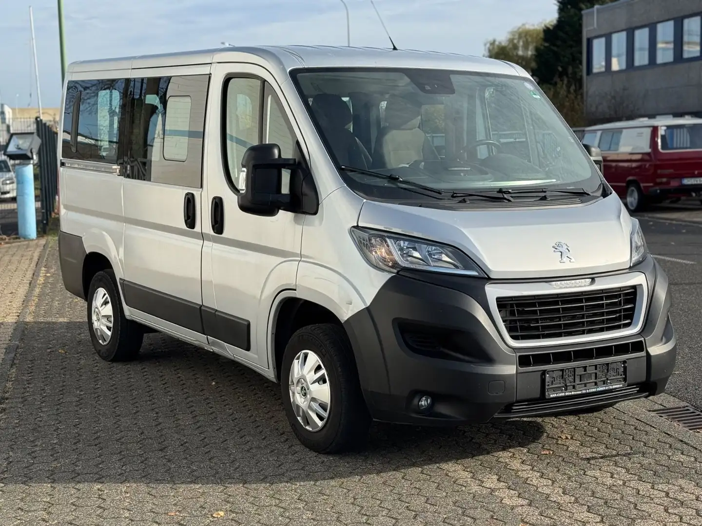 Peugeot Boxer Kombi 330 L1H1 Allure Blue-HDi 140 Silber - 2
