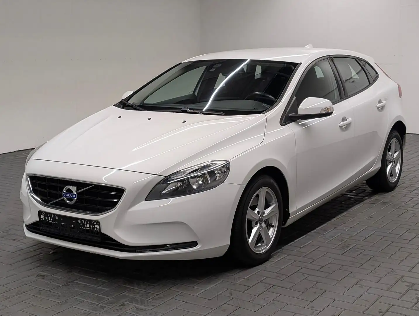Volvo V40 Klimaaut./Navi/Tempom./VirCo/Keyless/16-LM Weiß - 1