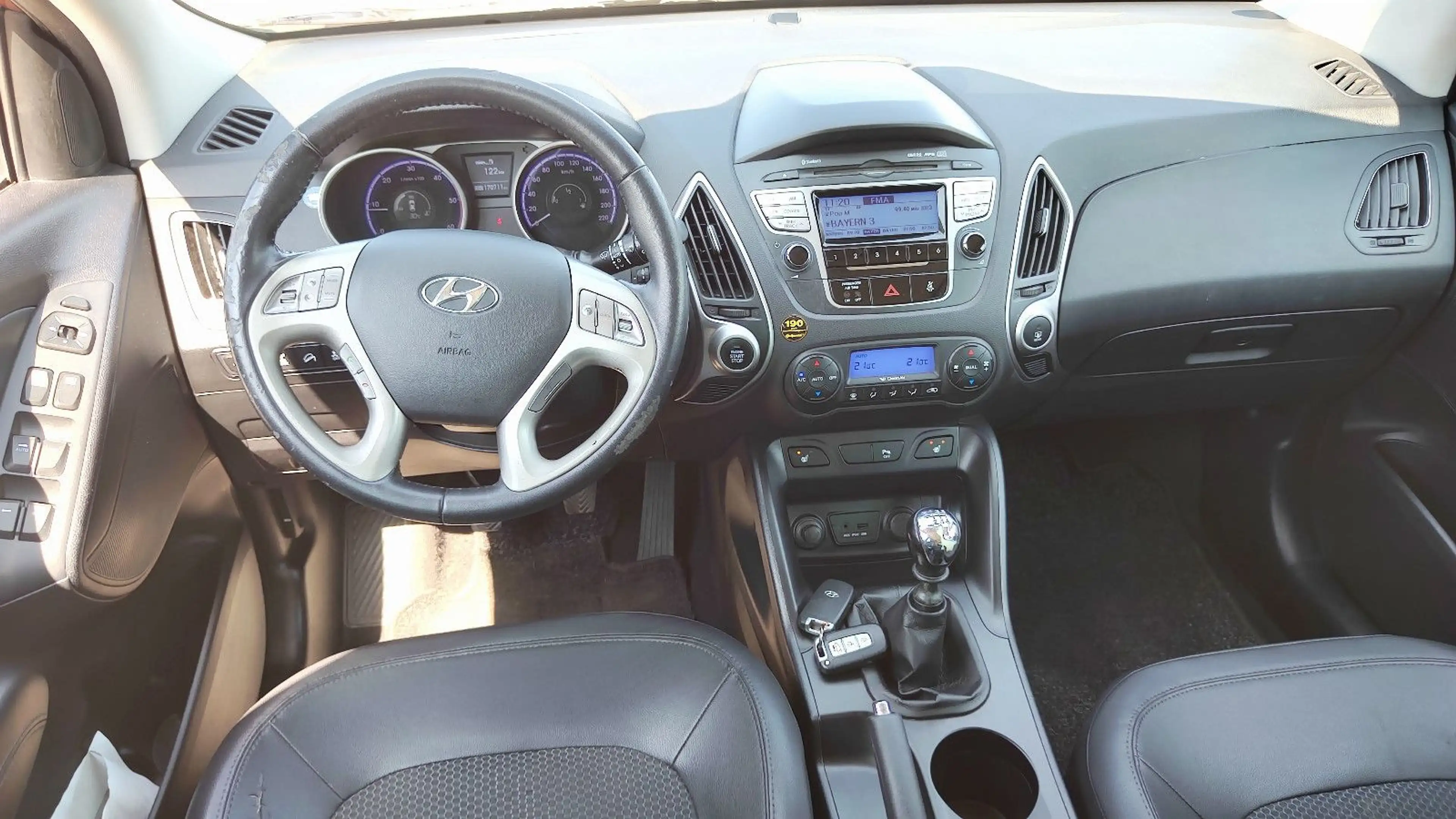 Hyundai iX35 Style AWD 4x4 Leder* AHK* 4x Sitzheizung* — photo 24