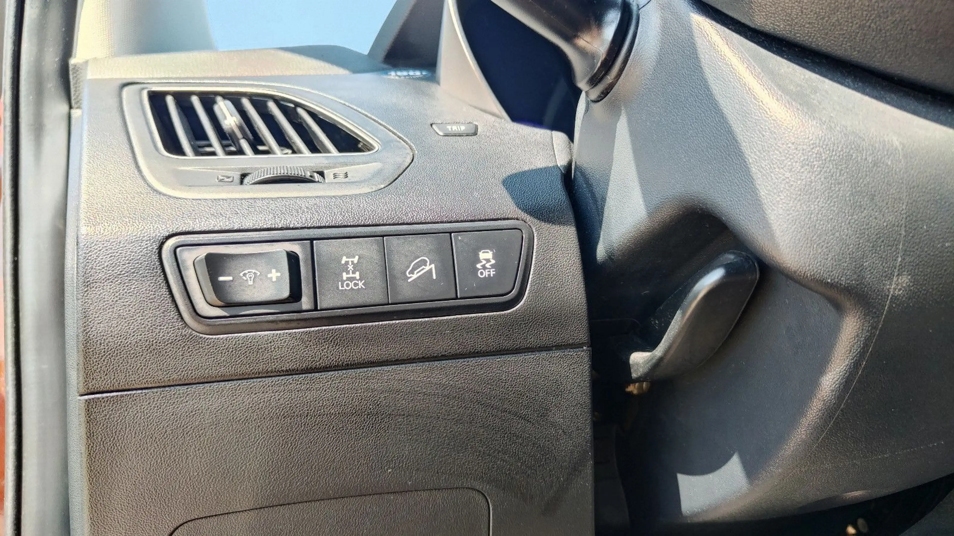 Hyundai iX35 Style AWD 4x4 Leder* AHK* 4x Sitzheizung* — photo 23