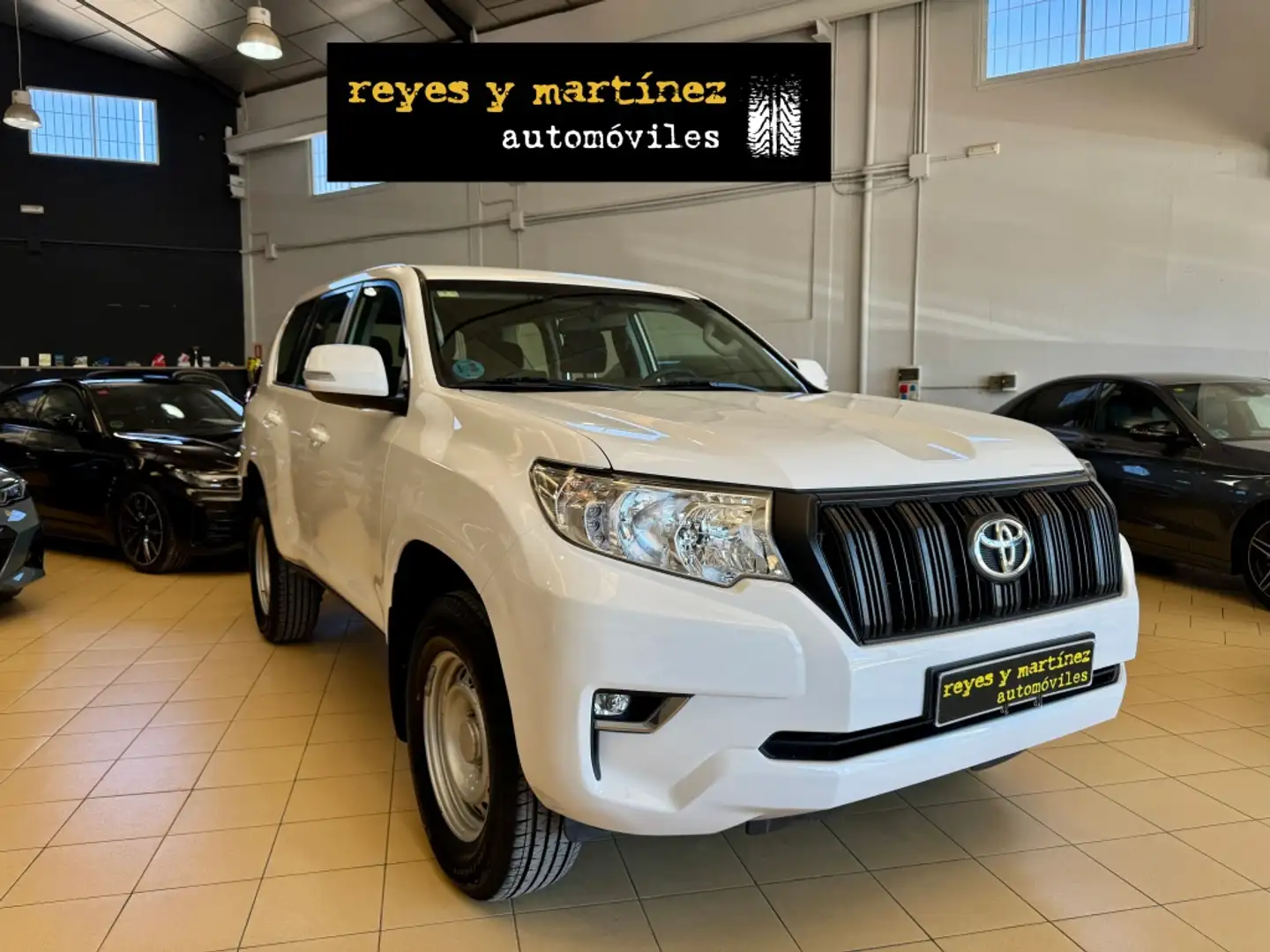 Toyota Land Cruiser D-4D GX Blanco - 2