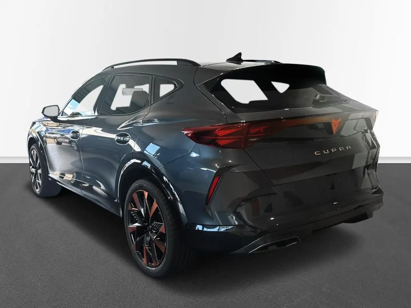 CUPRA Formentor 1.5 eTSI 110 kW (150 PS) 7-Gang-DSG Modell 2025 Grau - 2