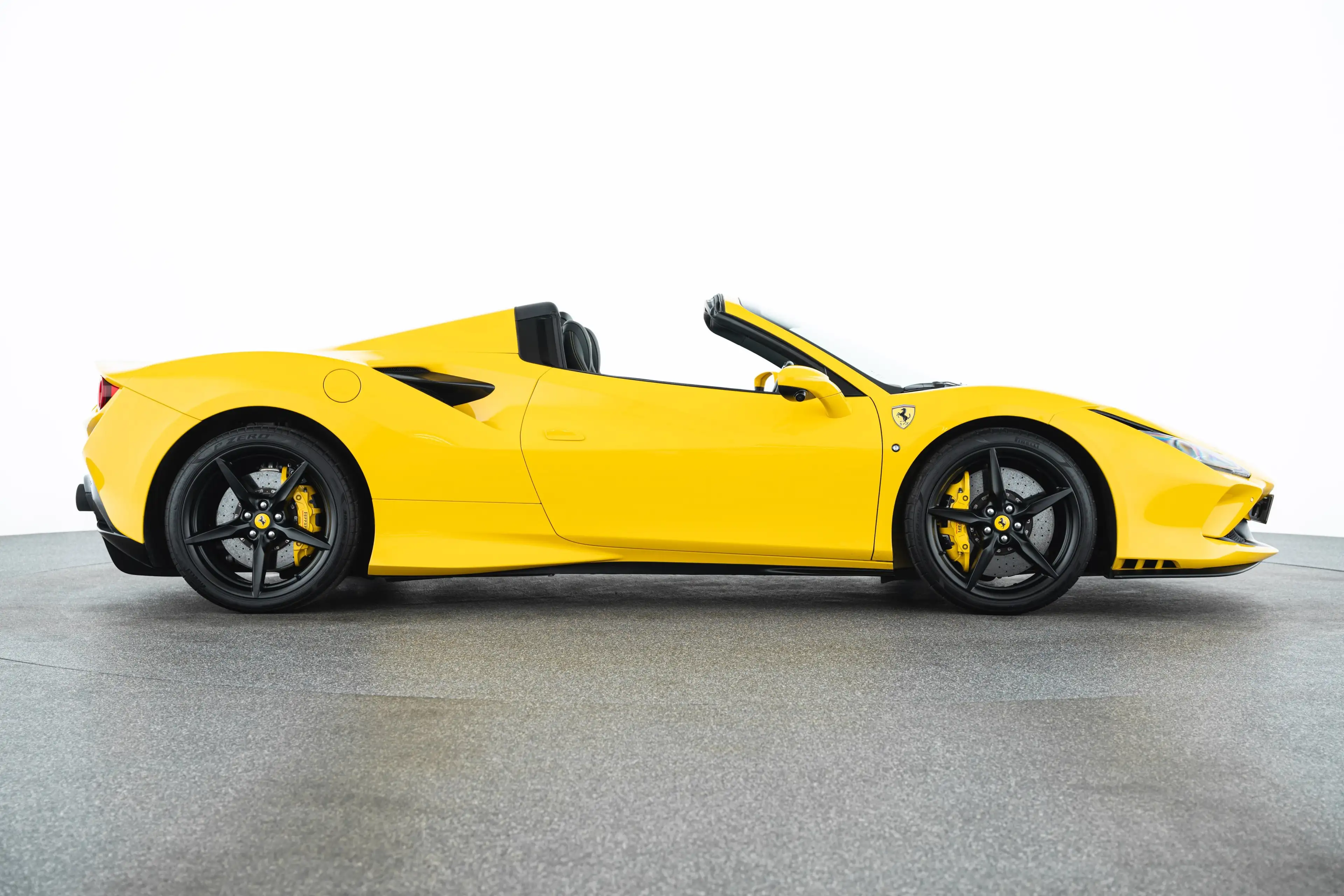 Ferrari F8 Spider FERRARI SINGEN — photo 4