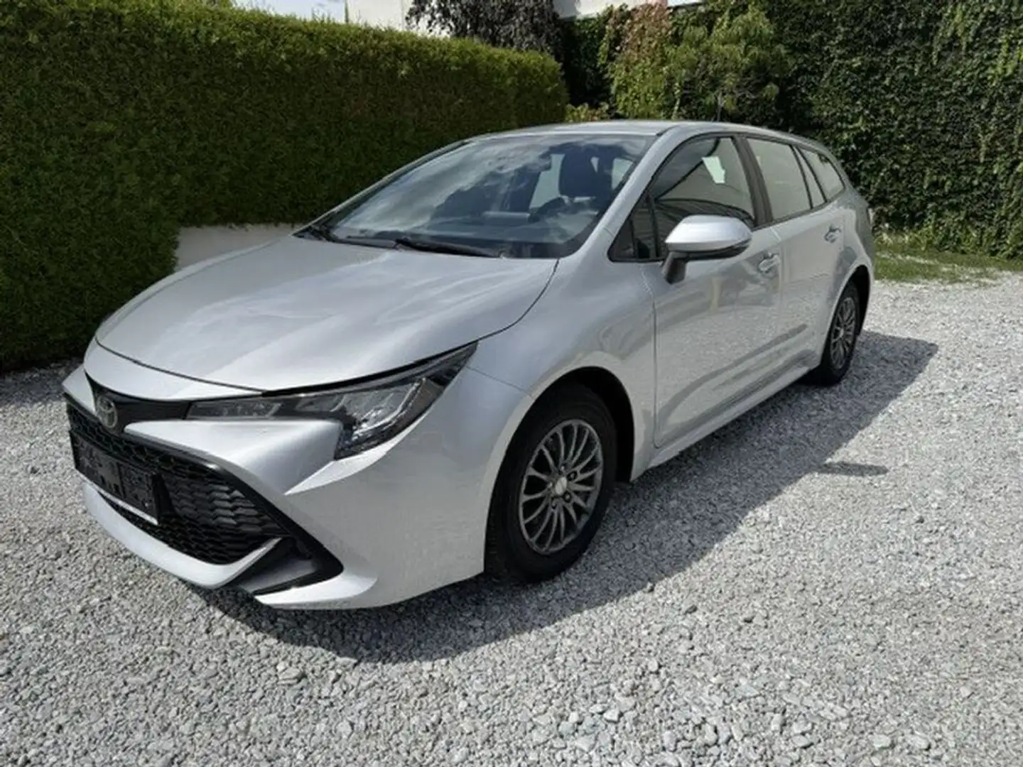 Toyota Corolla Kombi 1,2 Turbo City Silber - 1