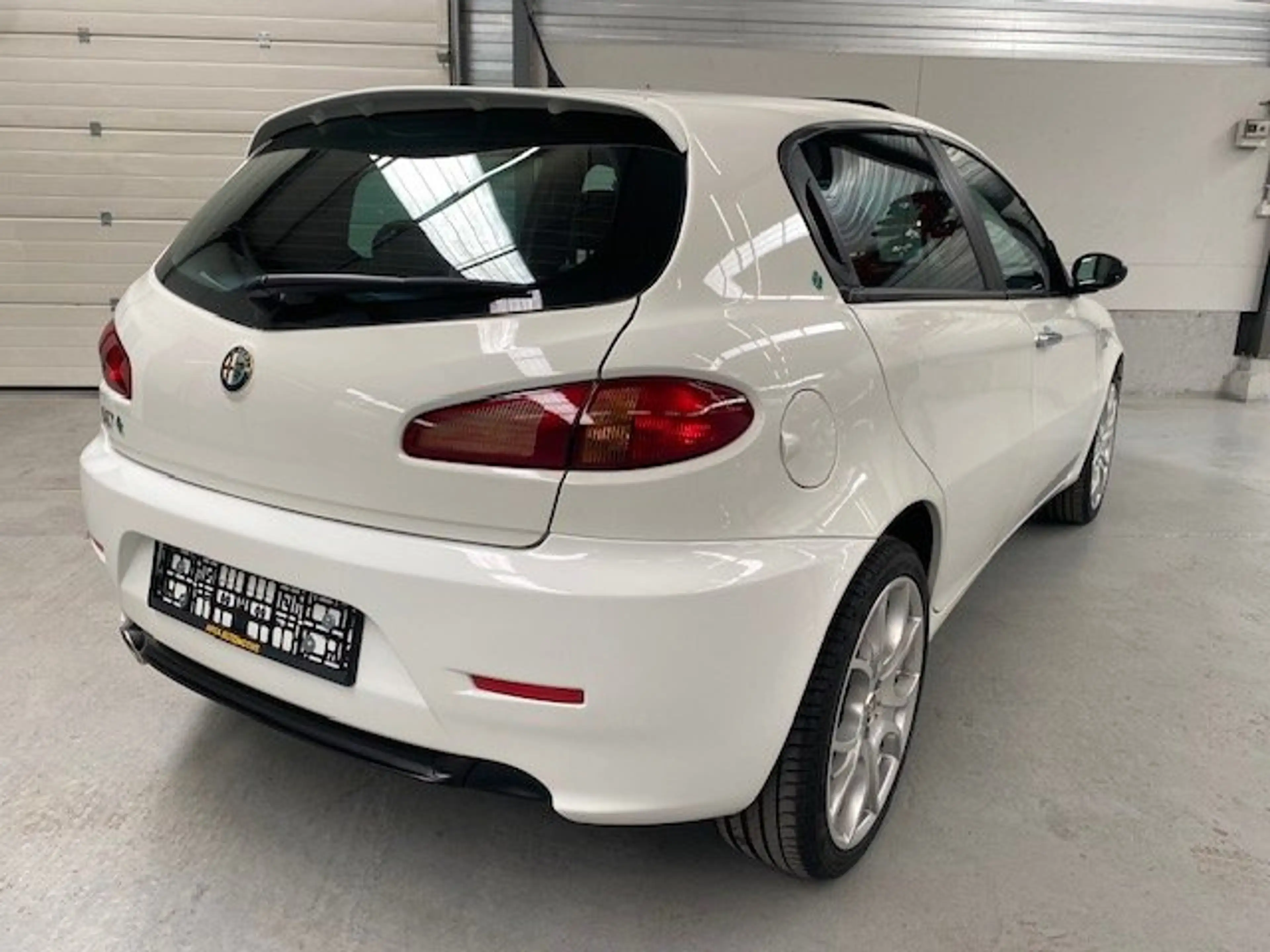 Alfa Romeo 147 1.6 TS Veloce Quadrifoglio 120 PK — photo 5