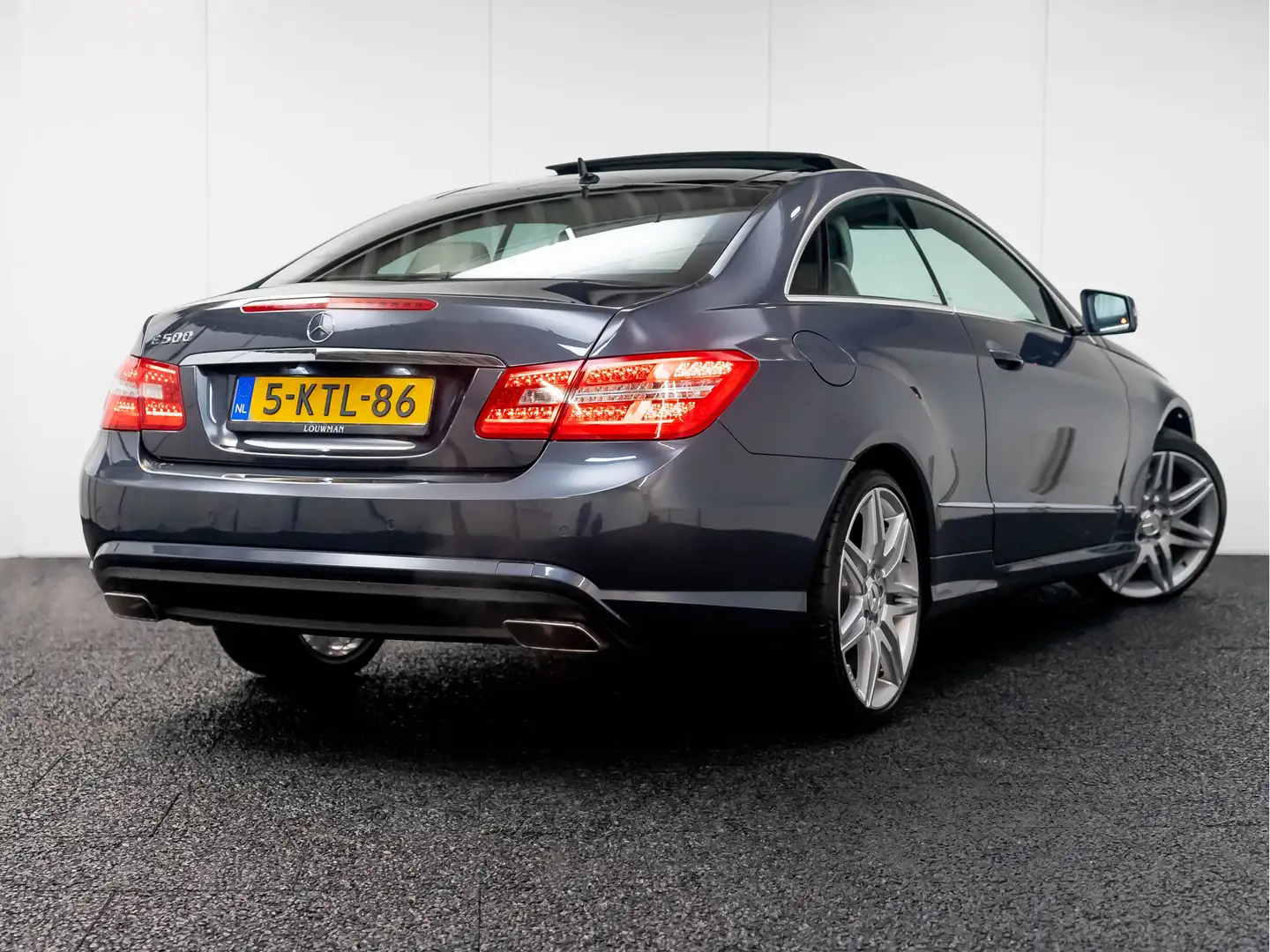 Mercedes-Benz E 500 Coupé Prestige | AMG | Pano | Memory | Harman Kard Grau - 2