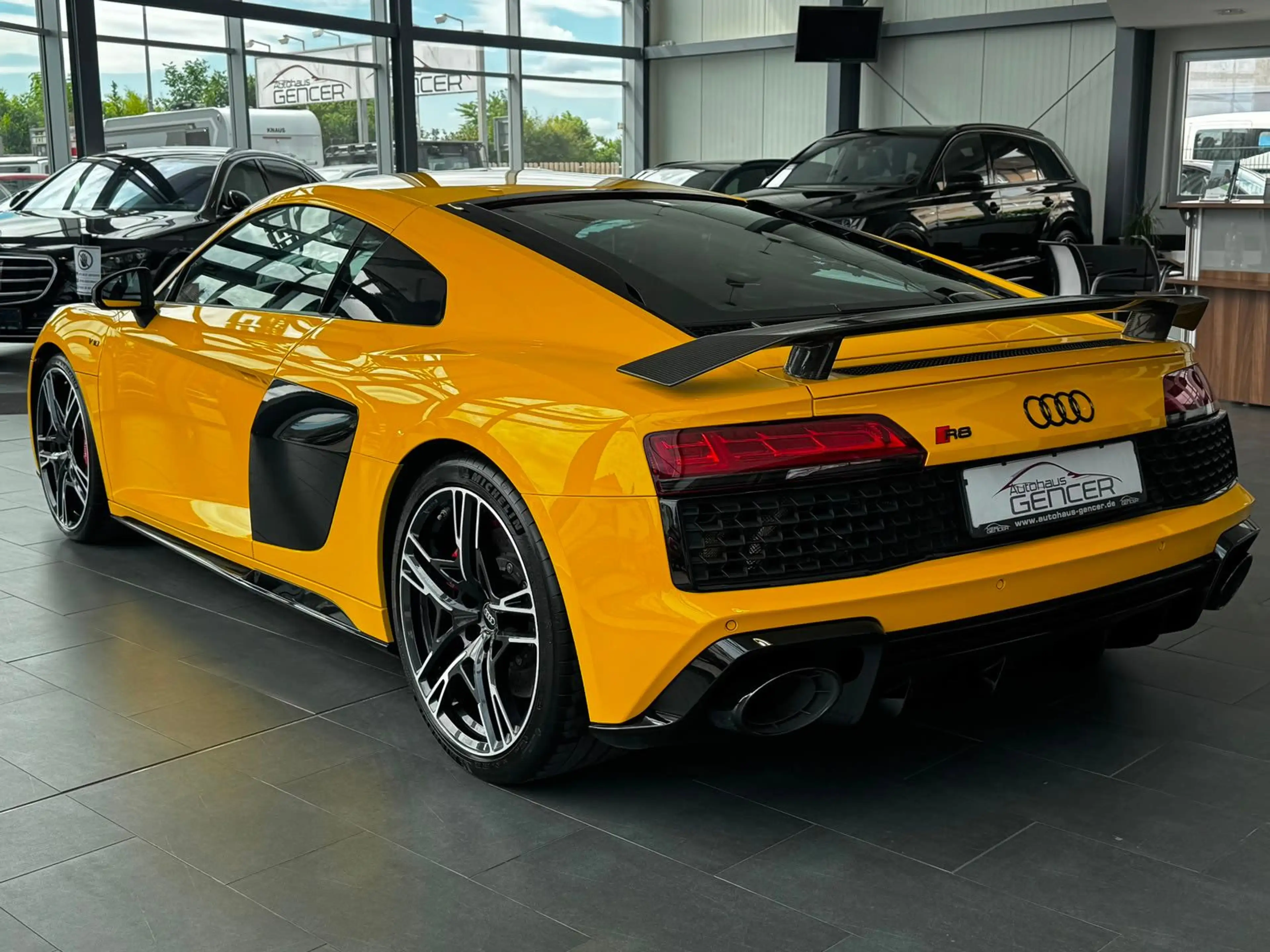 Audi R8 Coupe 5.2 FSI quattro performance"Keramik" — photo 6